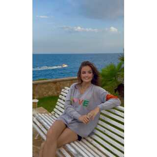 L-12 Cashmere Grey V-Neck